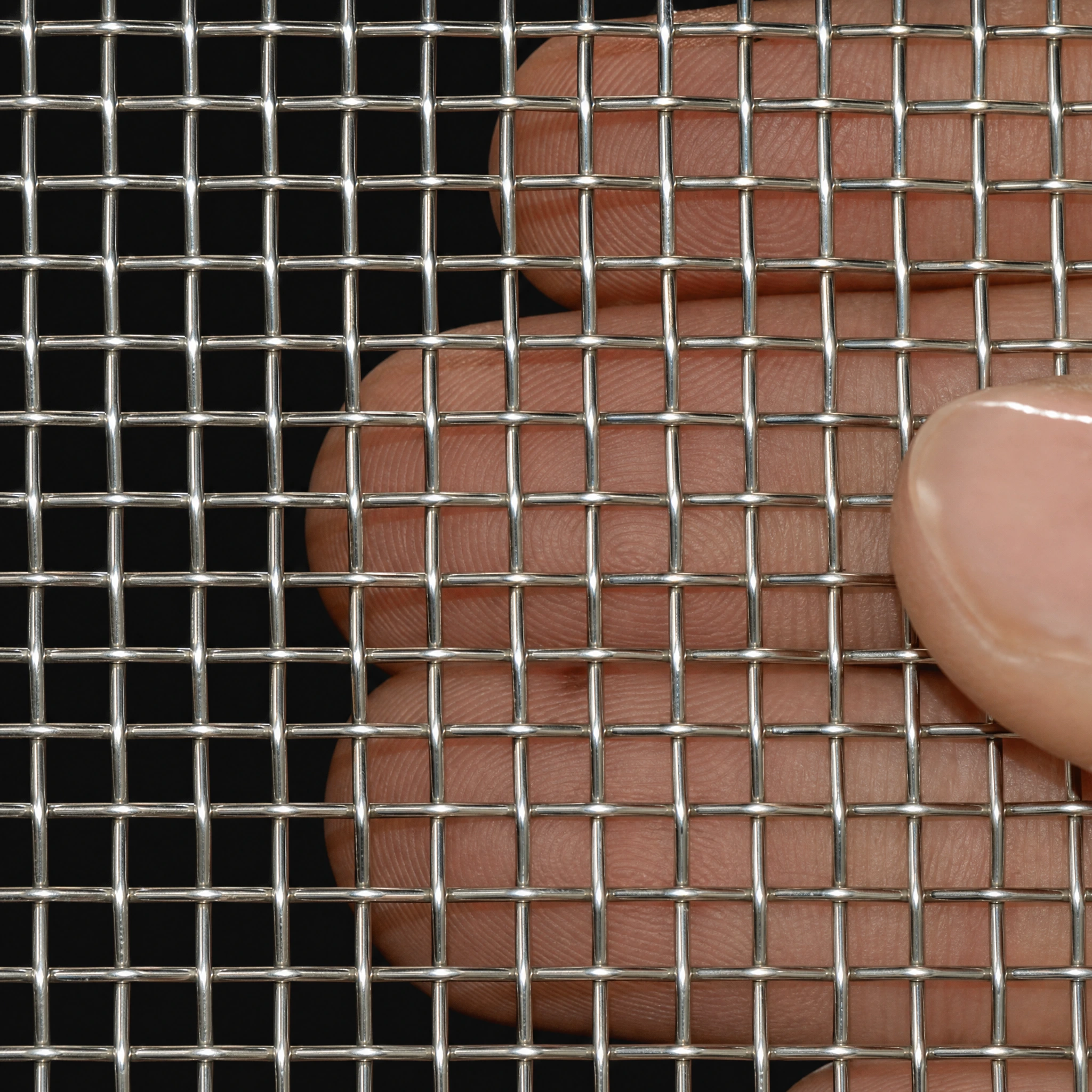Industrial square wire mesh for screening applications