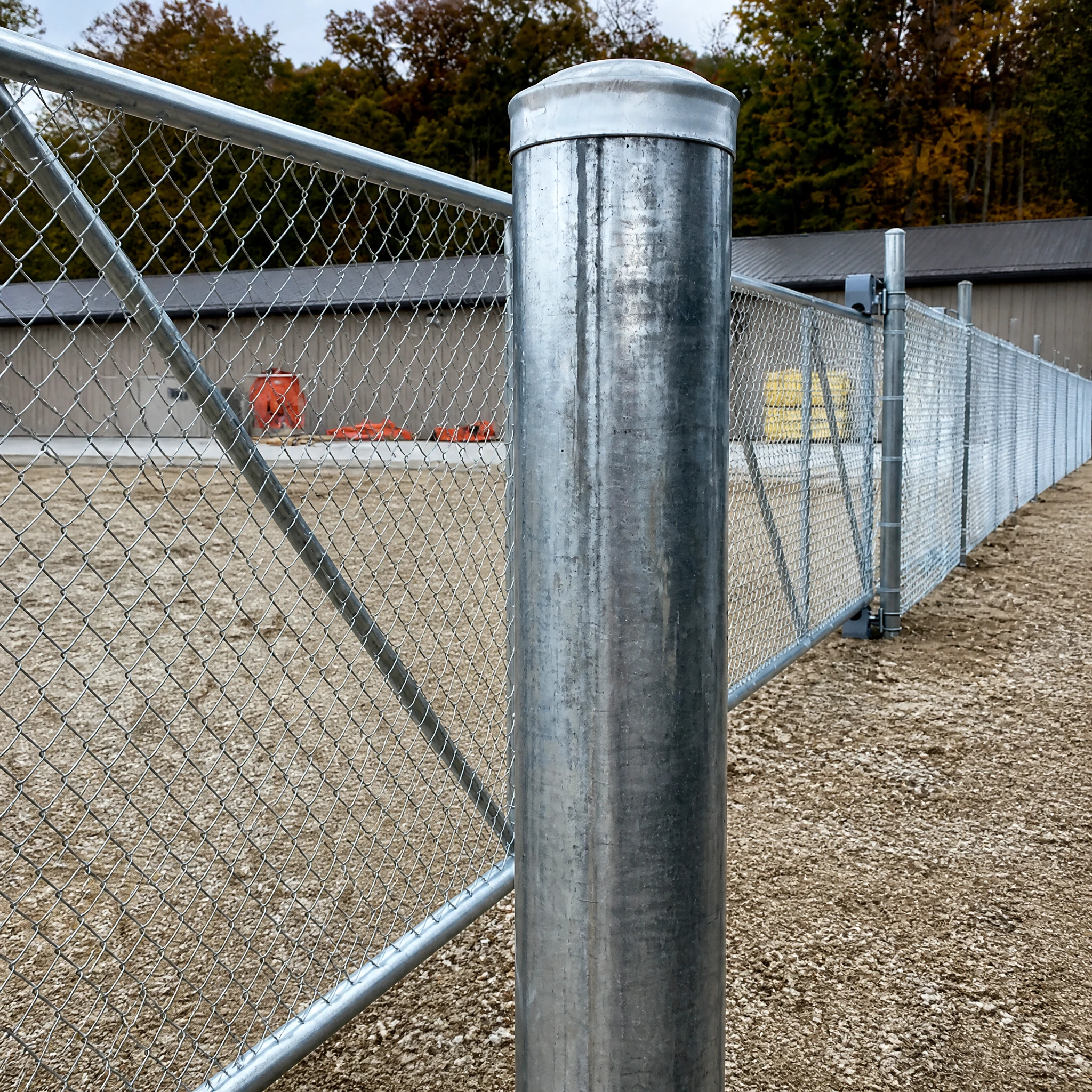 Zinc coated wire mesh fence production